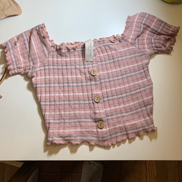 BUNDLE of three crop tops - Picture 2 of 4